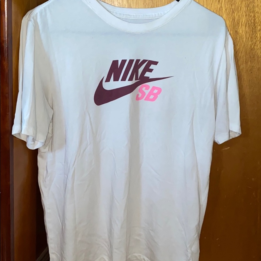 Men’s Nike shirt